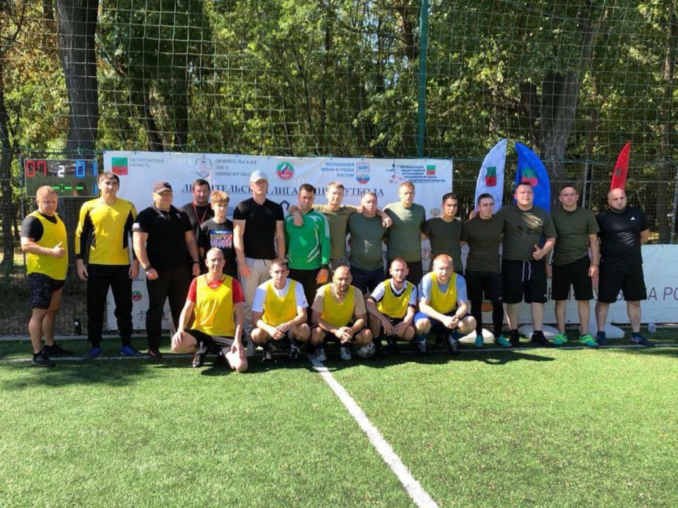 Успешный старт в «Любительской лиге по мини-футболу»