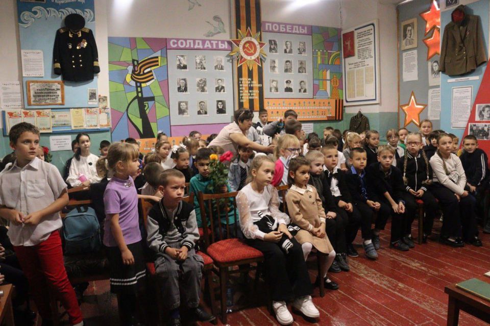   82-      - ,          ,     1  