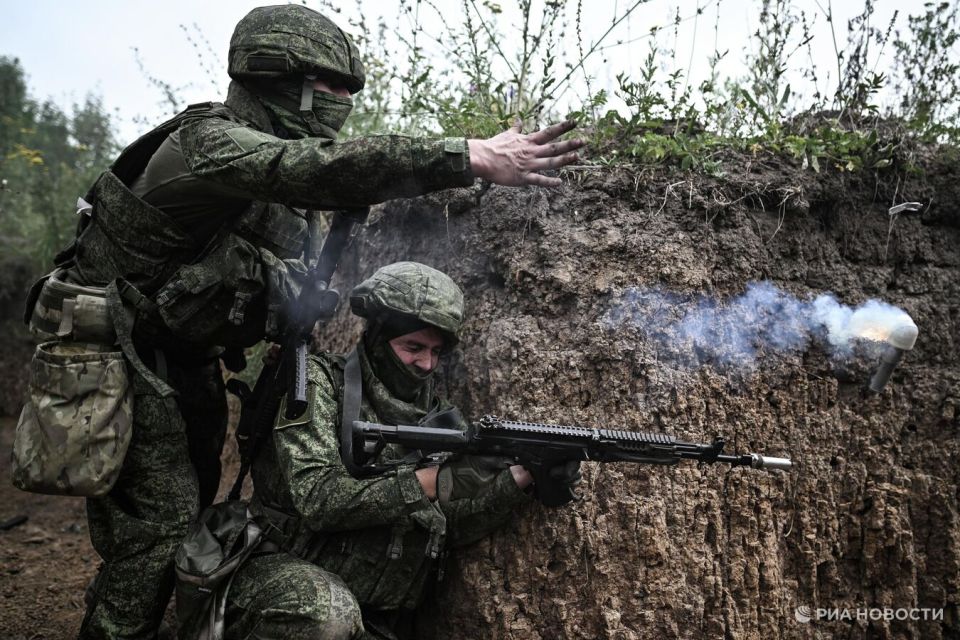 ВС России ударили по позициям ВСУ в пригороде Запорожья, сообщил Рогов