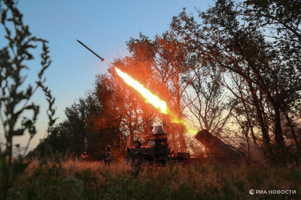 Рогов: ВС России нанесли удар по ангарам ВСУ с тяжелой техникой в Запорожье