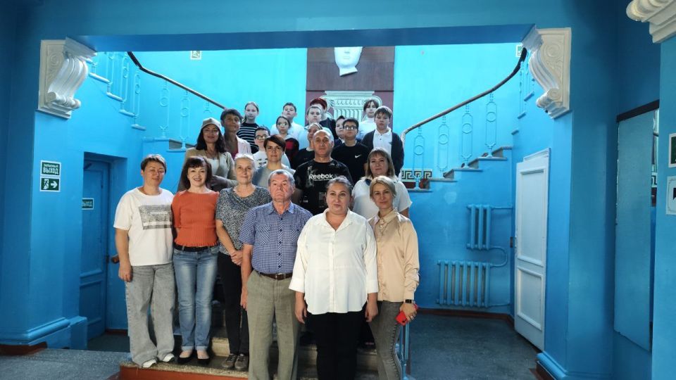 Первый профтур в новом учебном году состоялся 17.09.2025 для учащихся 6 - А класса ГБУ ОО ЗО «Акимовская средняя образовательная школа №27» им. Г.И. Бояринова. Мероприятие организовано ТО ГКУ «Центр занятости населения...