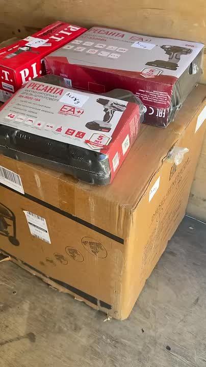 Валерия Петрусевич: Хотите увидеть, как проходит масштабная загрузка гуманитарной помощи? На этих кадрах мы готовим отправку на Донецкую и Запорожскую область