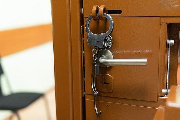 Суд дал 14 лет колонии жительнице Энергодара за госизмену и финансирование ВСУ