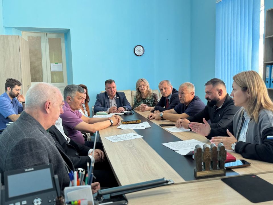 По поручению Председателя Законодательного Собрания Запорожской области Виктора Емельяненко состоялось рабочее совещание Комитета по культуре, спорту, туризму, экологии и делам молодежи