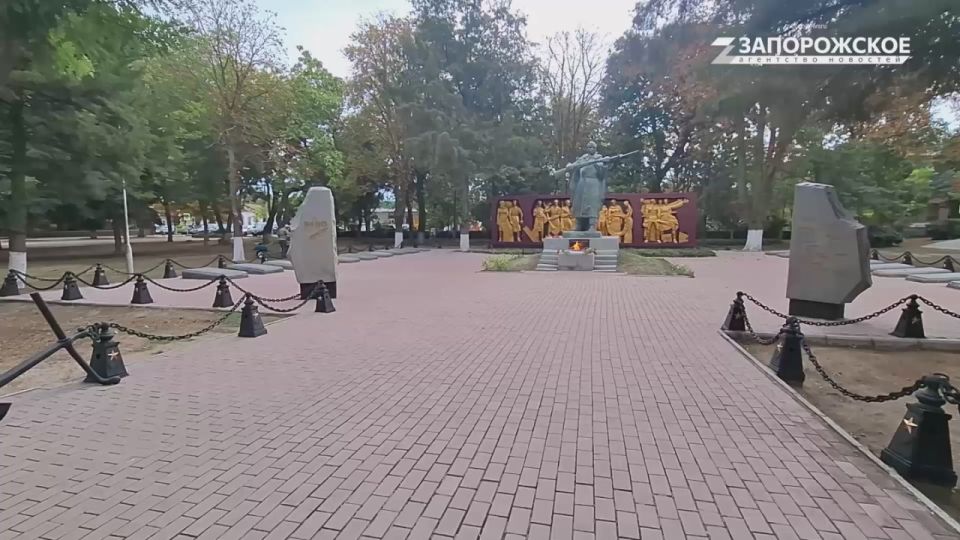 Жители Приморска почтили память земляков, погибших при освобождении города от немецко-фашистских завоевателей