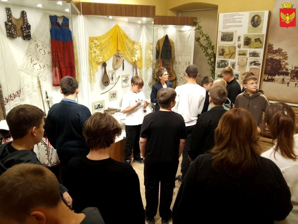 Ученики 7-8 классов ГБУ ОО ЗО "СОШ №1" г. Приморск знакомились с историей города в краеведческом музее