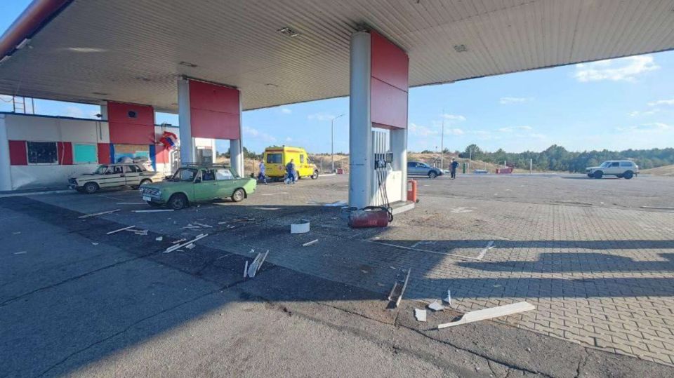 Два человека ранены в Энергодаре при атаке беспилотника ВСУ по заправке