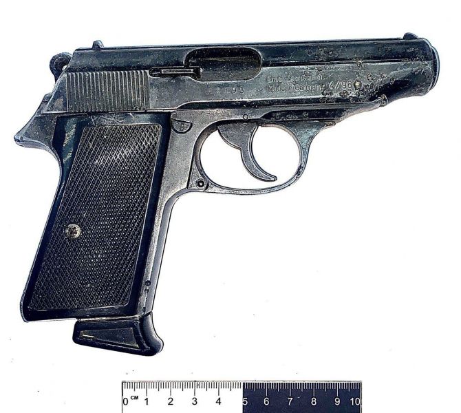 В Запорожской области полицейские изъяли незаконно хранящееся оружие у местного жителя