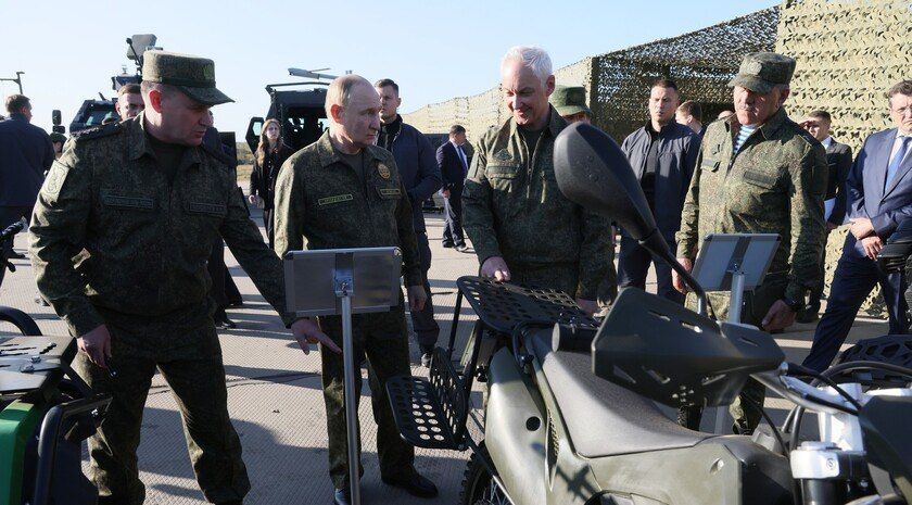 Чуть не задавил. Путин рассказал, как в последнюю секунду увернулся от мотоцикла