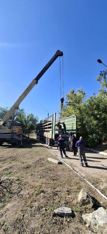 Порядка 5 тонн труб привезли в Токмак по поручению Губернатора Пензенской области Олега Мельниченко