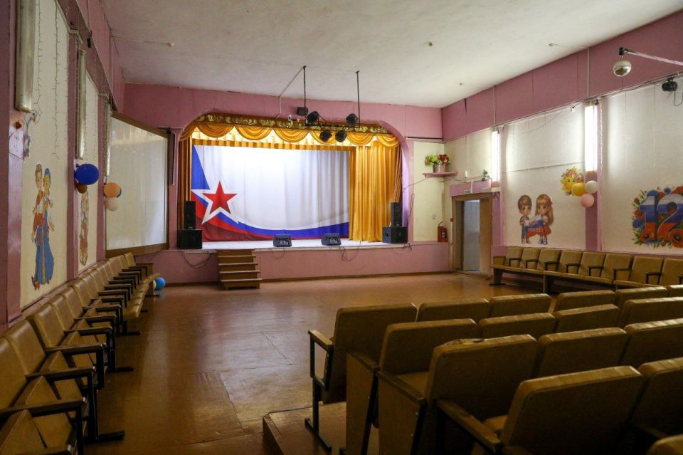 Ирина Гехт: В начале июля во время рабочей поездки в Тиманский сельсовет поставила коллегам задачу: включить Дом культуры поселка Индига в федеральную программу капремонта