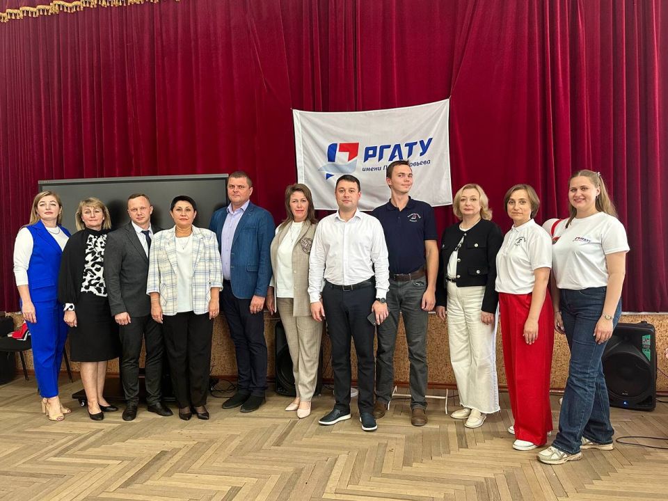 "пгт Акимовка: Точка Взлета для Инженеров"