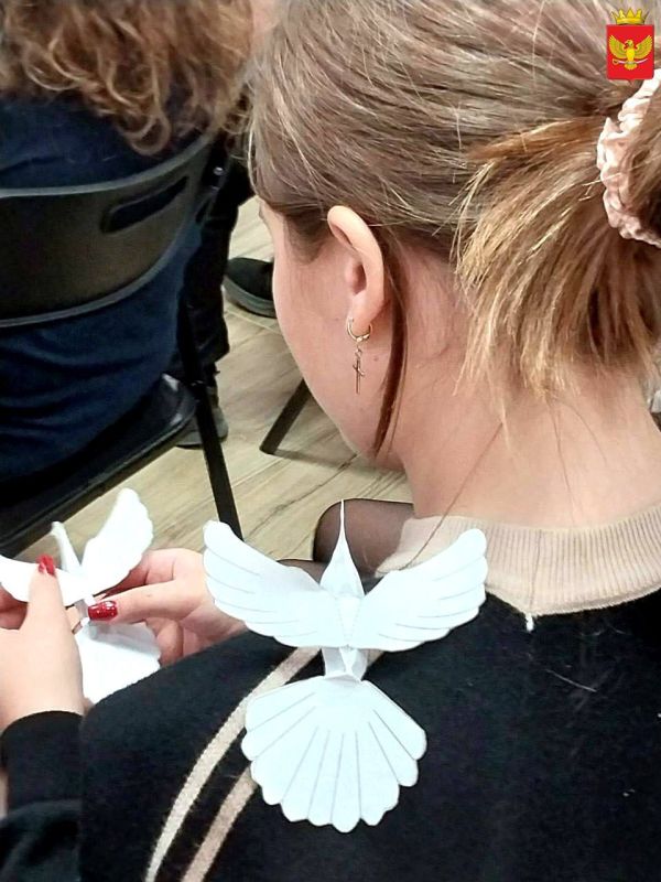 В преддверии важной памятной даты - Дня воссоединения Донецкой и Луганской Народных Республик, Запорожской и Херсонской областей с Российской Федерацией - в Приморском краеведческом музее для подрастающего поколения был...