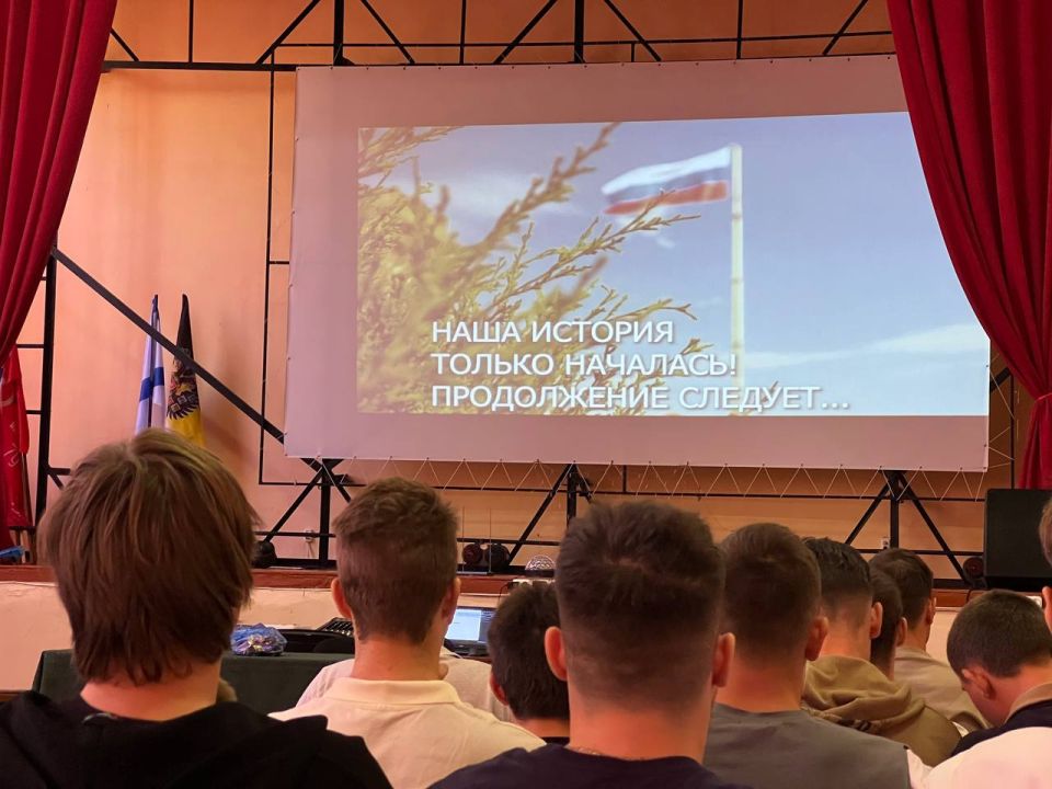 О том, как вершится история, а именно о Референдуме 2022 года, студентам ГКУ ПО ЗО «Днепрорудненский индустриальный колледж», рассказали люди, кому важные исторические события знакомы не понаслышке