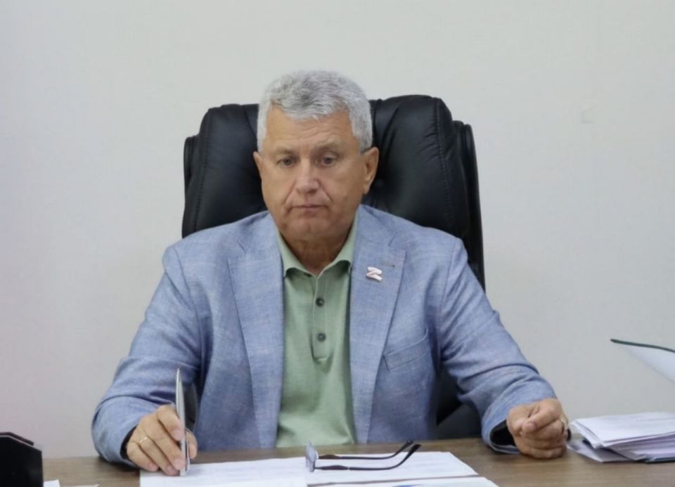 Виктор Емельяненко: Провел рабочее совещание со своими заместителями и сотрудниками Аппарата Законодательного Собрания Запорожской области