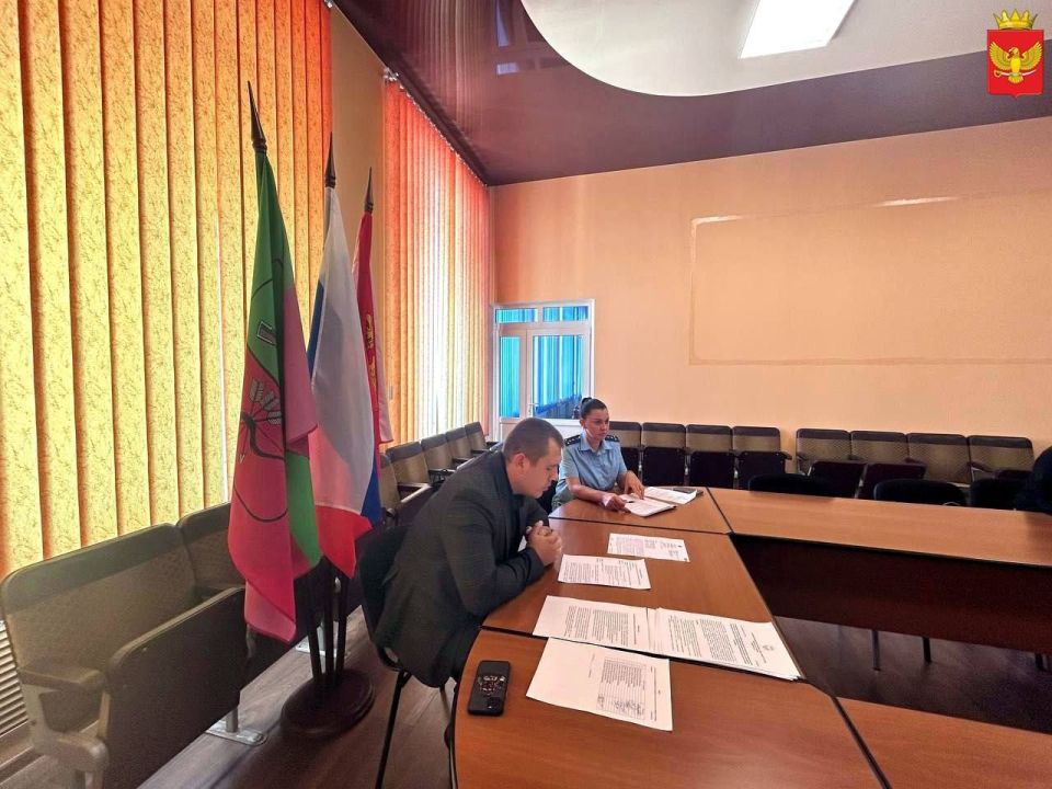 24 сентября в малом зале администрации муниципалитета состоялось 34-е заседание Приморского окружного Совета депутатов, которое провели глава округа Владимир Прокопенко и председатель окружного Совета Никита Комелов