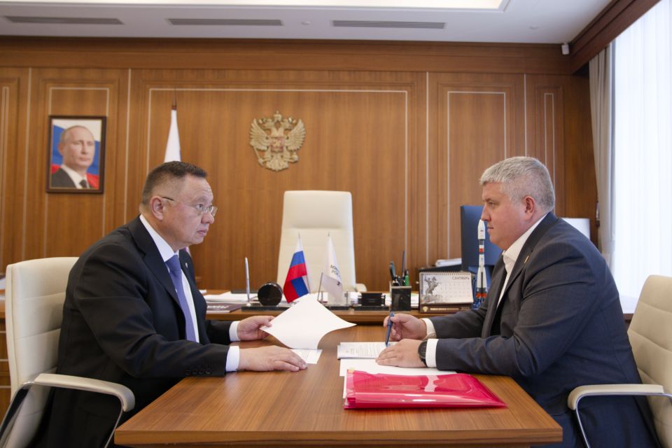 Глава Минстроя России Ирек Файзуллин провел рабочую встречу с врио Губернатора Новгородской области Александром Дроновым