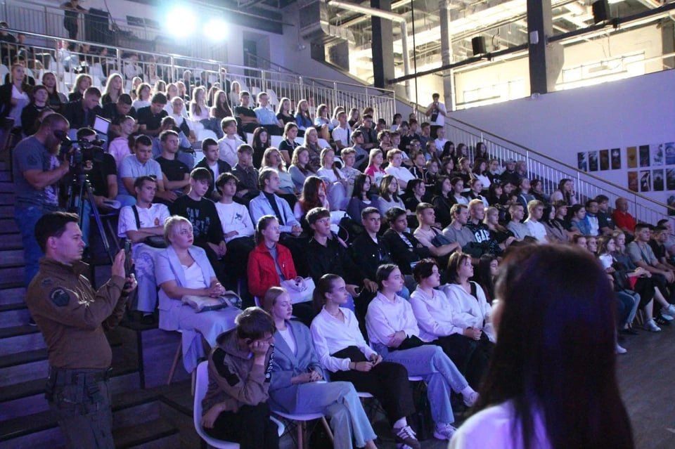 Искусство и армия едины: В Мелитополе прошел кинофестиваль о героях СВО