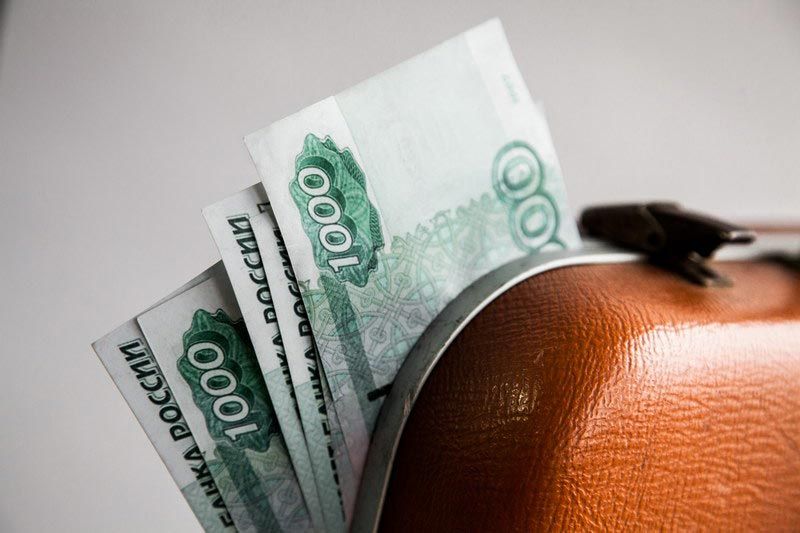 От 5 до 10 тысяч рублей. Комитет Госдумы одобрил штрафы за недекларирование сигарет и алкоголя при ввозе на территорию Евразийского экономического союза