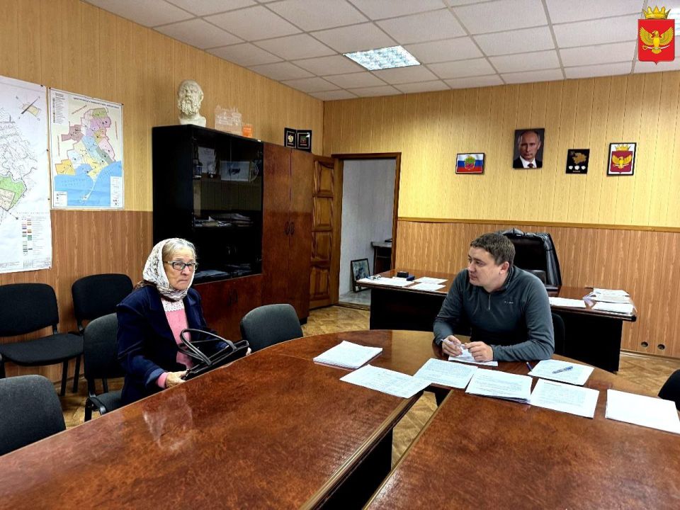 Глава Приморского муниципального округа Владимир Прокопенко 26 сентября провел очередной прием граждан по личным вопросам