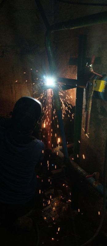 Специалисты территориального управления «Энергодар» НО «ФКР МКД ЗО» выполнили плановую замену участка трубы системы центрального отопления