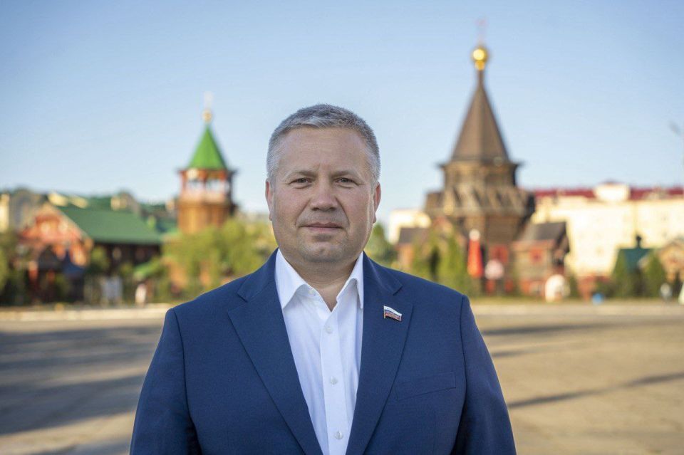 Ирина Гехт: Подписала постановление о назначении Дениса Владимировича Гусева сенатором РФ. Он продолжит свои полномочия на этом посту, который занимает с 2020 года