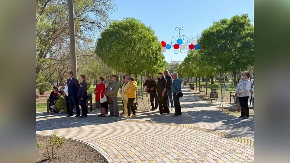 В рамках празднования Дня Акимовского муниципального округа в самом сердце Акимовки расцвела особенная творческая локация – "Песни для души"