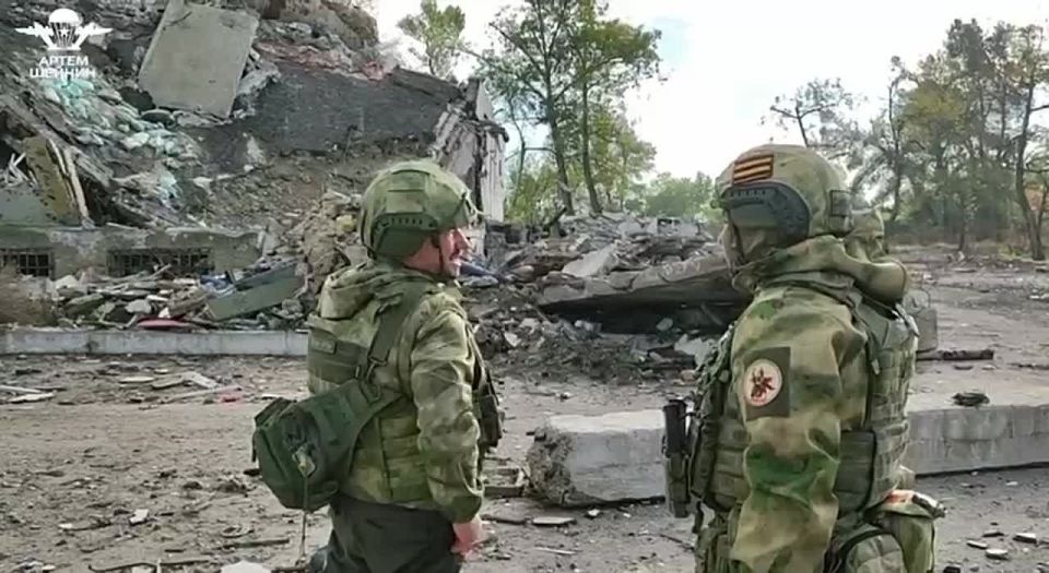 Артём Шейнин: Это видео снято почти ровно три года назад, в 20-х числах октября 2022 года непосредственно в районе той самой ЗАЭС, в окрестностях Энергодара