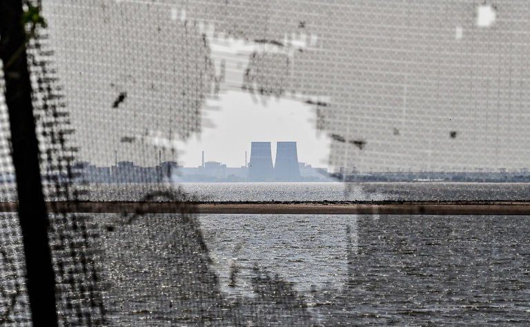 Проведенные после аварии на японской АЭС «Фукусима» в 2011 году стресс-тесты показали, что атомная станция должна быть способна работать без внешнего электроснабжения в течение 72 часов, превышение этого срока ранее не...