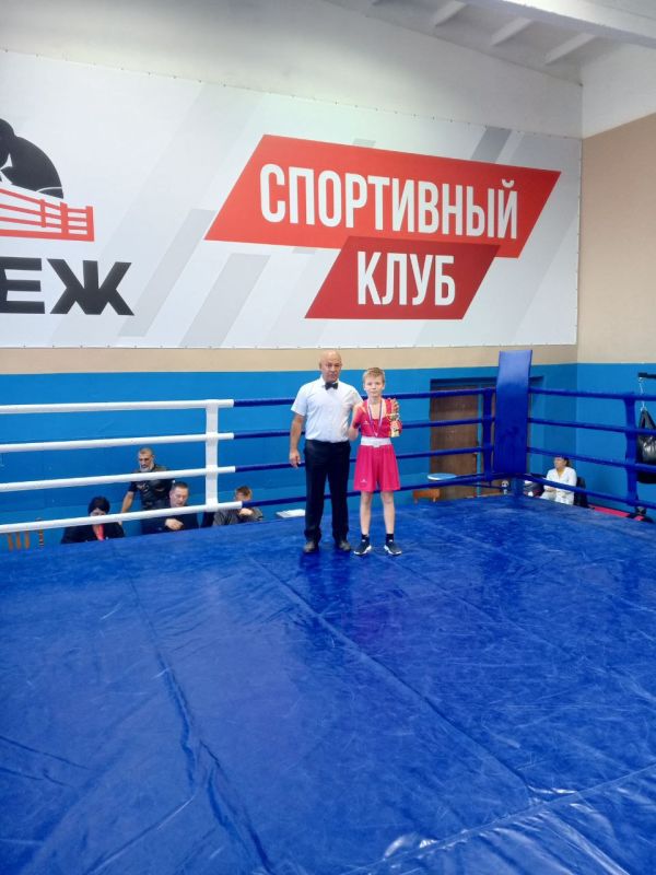 27-28 сентября боксеры спортивной школы "Горняк" города Днепрорудное приняли участие в открытом турнире по боксу,среди юношей 2011-2012г