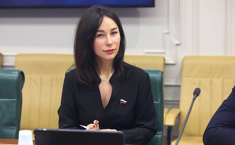 Е. Дягилева: Юные жители воссоединённых регионов смогут побывать в Арктике, ближе познакомиться с Русским Севером