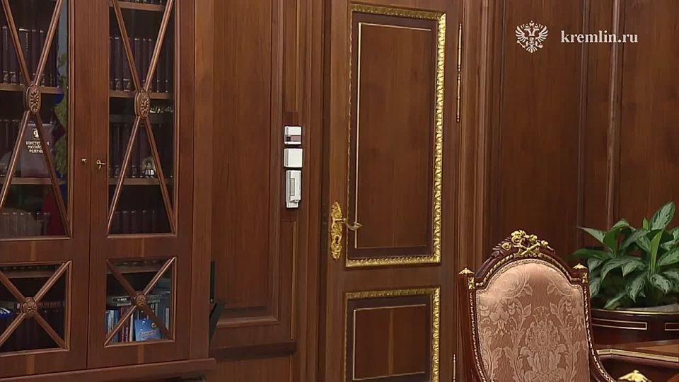 Владимир Рогов: Президент России Владимир Путин встретился в Кремле с губернатором Тверской области Игорем Руденей и назначил его своим Указом полномочным представителем Президента в Северо-Западном федеральном округе