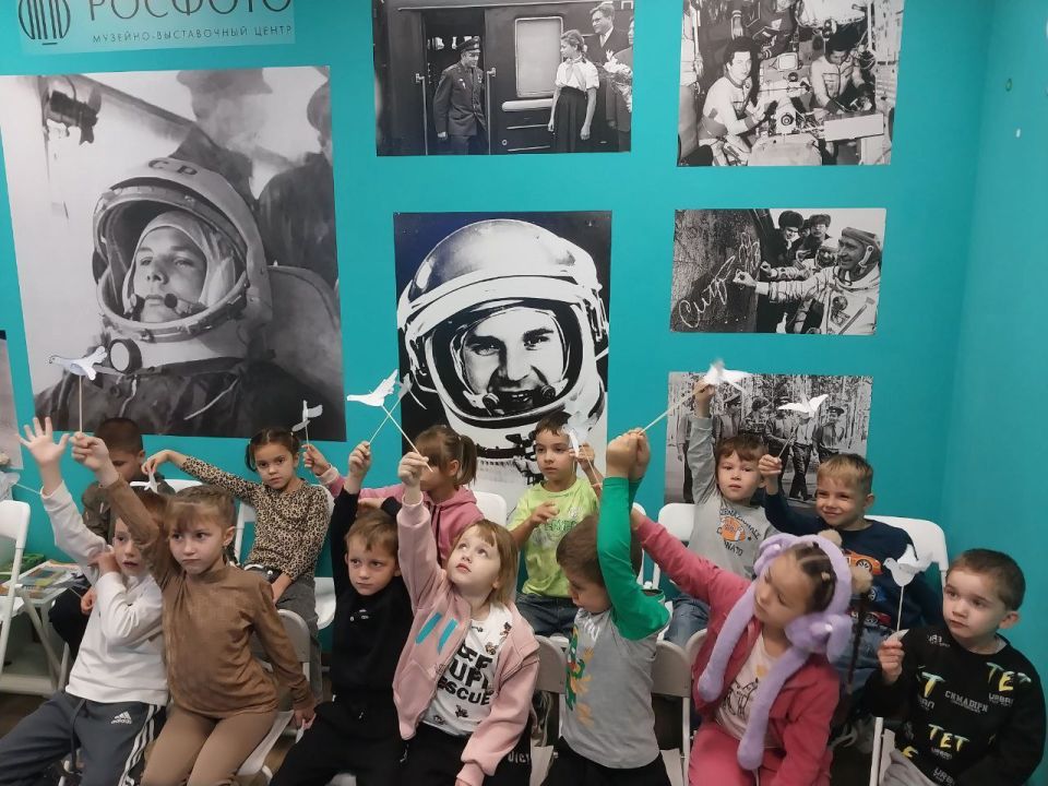 Познавательное мероприятие в преддверии Дня воссоединения Запорожской и Херсонской областей, Донецкой и Луганской Народных Республик с Россией провели сотрудники Приморского краеведческого музея для маленьких воспитанников...