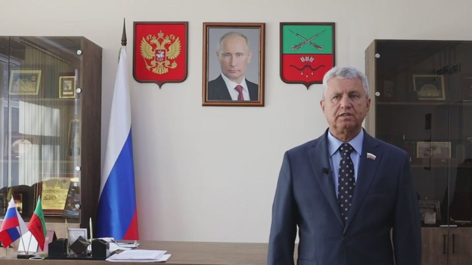 Виктор Емельяненко: Дорогие земляки!. Сегодня особенный день для всех нас – день, когда Запорожская область вернулась домой, в родное Отечество! Прошло три года с того исторического момента, когда мы смогли свободно и...