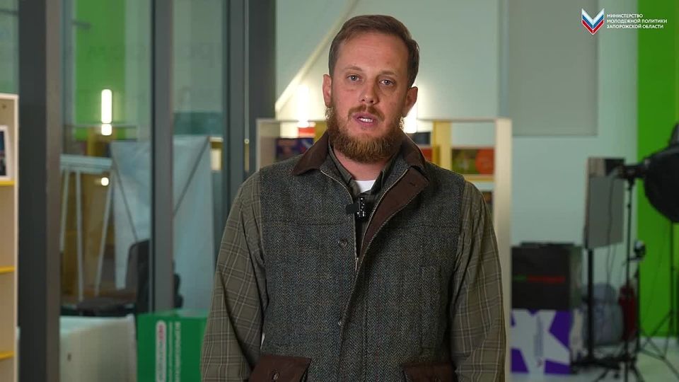 Егор Логунов: Дорогие друзья!. Сегодня мы празднуем годовщину воссоединения Донецкой и Луганской Народных Республик, Запорожской и Херсонской областей с Россией