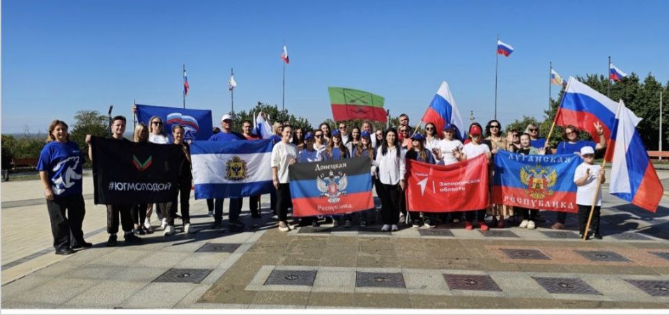 Важный праздник — День воссоединения с Российской Федерацией!