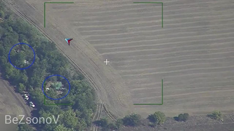 Даниил Безсонов: Кадры удара Гераней-2 по площадке запуска и хранения БПЛА ВСУ в районе населенного пункта Кирово, Запорожской области