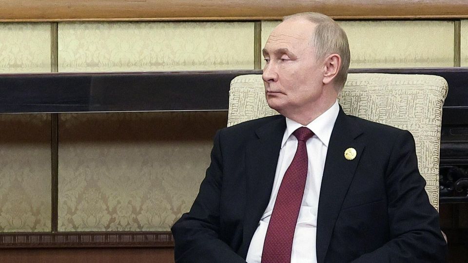 Путин поздравил россиян с Днем воссоединения с новыми регионами