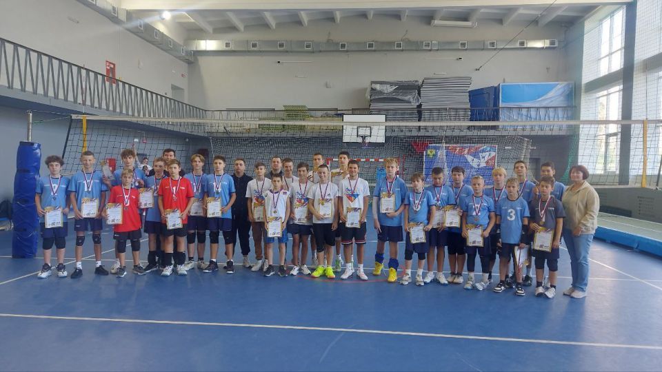 27.09.2025г. в МКУ ДО"СШ №1" ГО Мелитополь прошло муниципальное спортивное соревнование Первенство по волейболу посвящённого Году Защитника Отечества среди юношей 2011-2012 г.р
