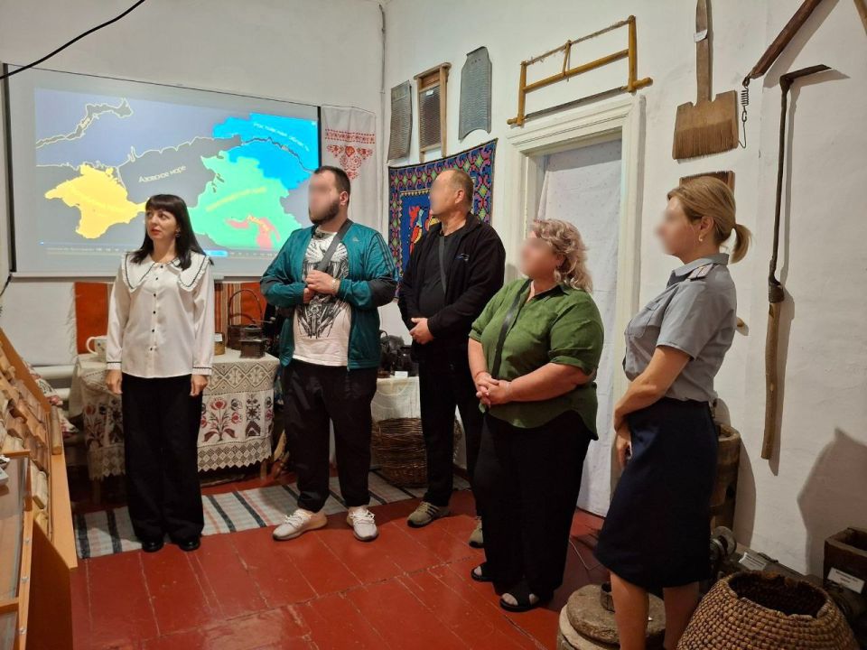 Сотрудники Акимовского филиала УИИ организовали исторический экскурс для подучетных