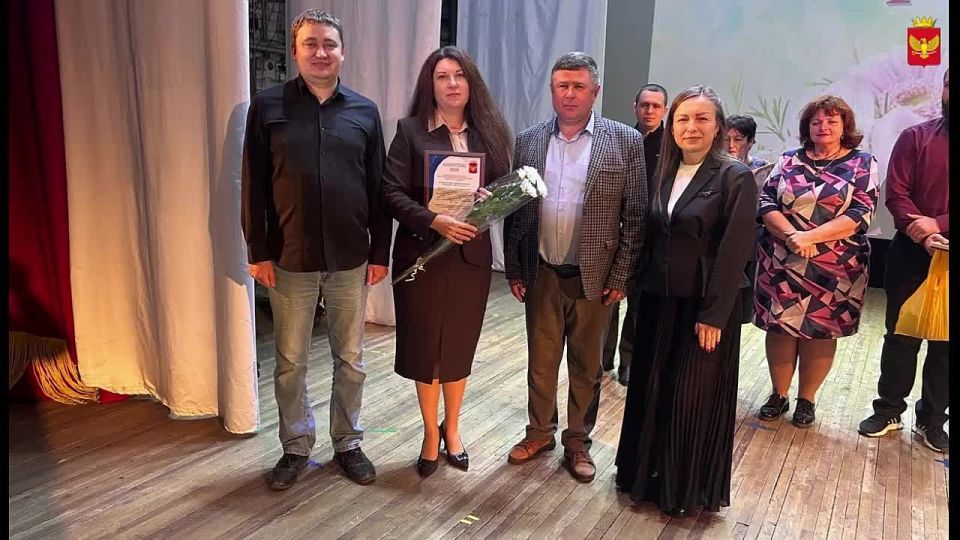 С праздником вас, педагоги!