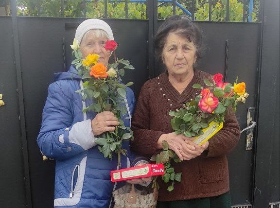 С шорохом золотой листвы осенний день 5 октября снова принес нам прекрасный праздник — День учителя