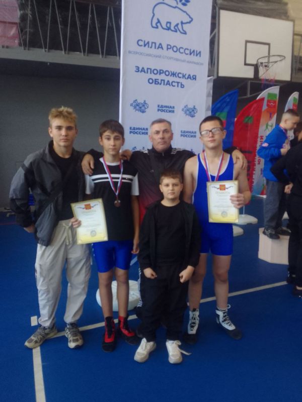 Борцы Приазовского района показали характер на Региональном этапе по вольной борьбе