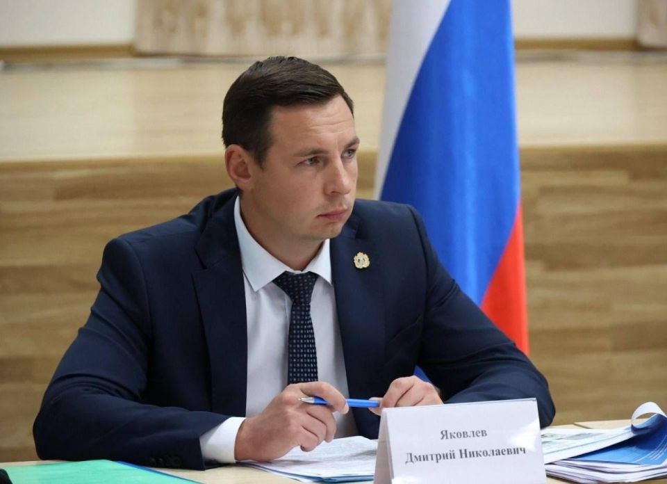 Министр образования Новгородской области поздравил педагогов Каменско-Днепровского округа и Энергодара с Днем учителя