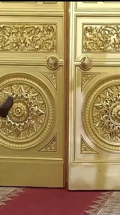 Сегодня свой день рождения отмечает самый лучший президент — Владимир Владимирович Путин