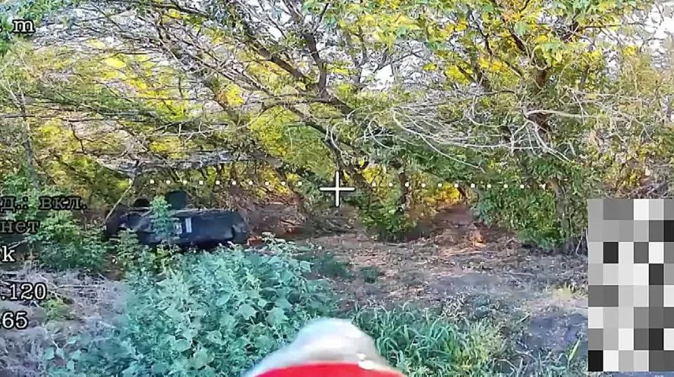 На одном из участков запорожского направления противник, не выдержав огневого воздействия, оставил позицию и бронемашину МТ-ЛБ