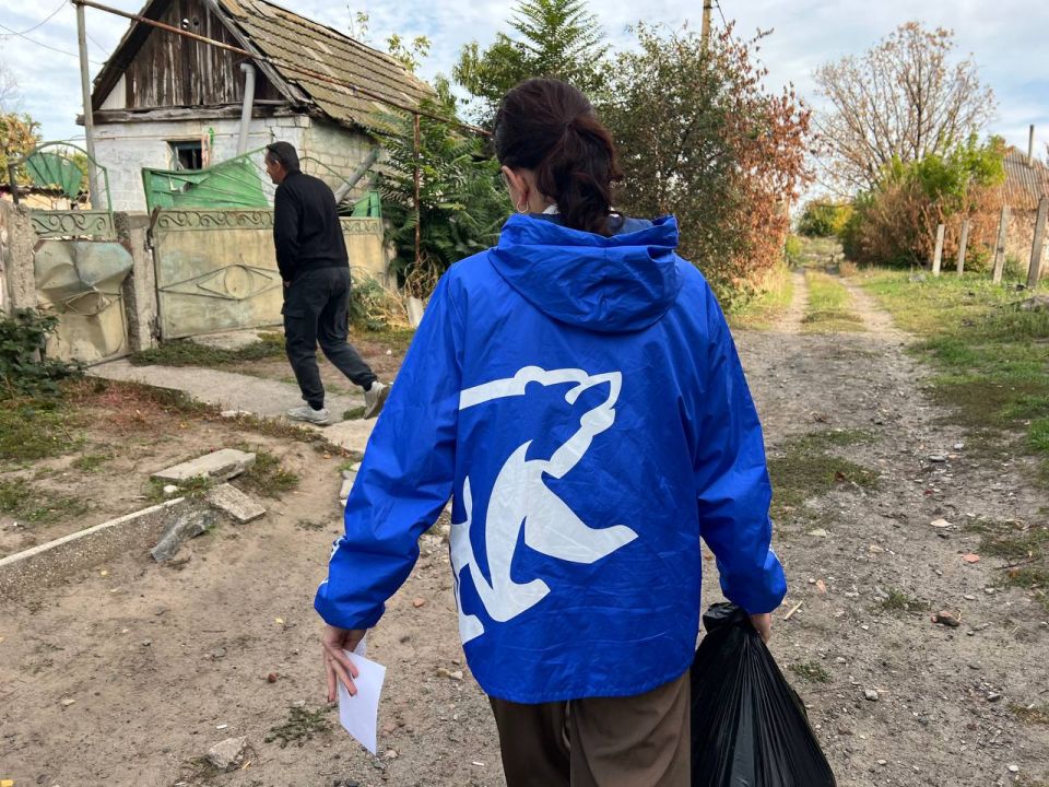 Активисты «Единой России» доставили гуманитарную помощь в рамках акции «Добрые дела — лучший подарок Президенту»