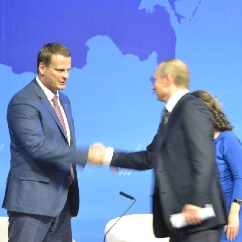 Михаил Попов: С Днём Рождения, Наш Президент! #ЕР185 #Запорожскаяобласть #Заксобр_ЗО #ЕдинаяРоссия #МыВместе