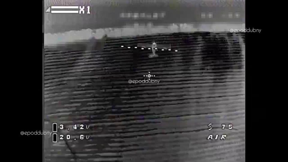 ����� ���������� � ������� �������� FPV-������ ����-��������� ��� �� ���� �������������� ������� E-300 "SkyRanger", ��������������� ��� ������� ������ �� ���������� ��