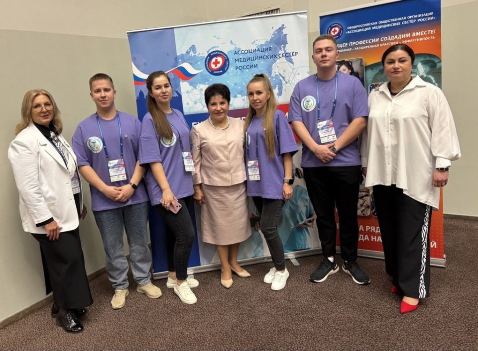 Ассоциации средних медицинских работников Ульяновской области вручили благодарность на Всероссийском конгрессе в Санкт-Петербурге